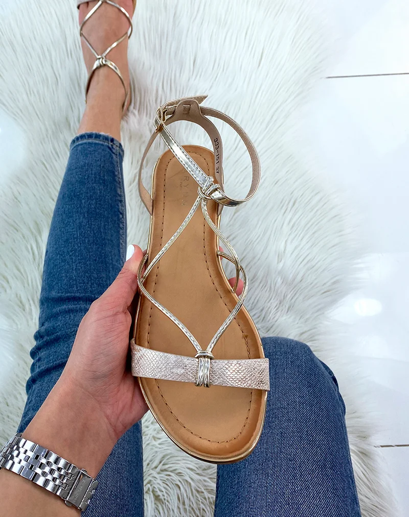 Nu-pieds à brides dorées et beiges