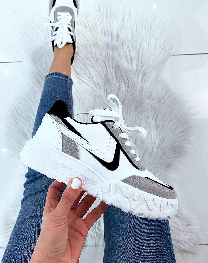 Basket blanche et noire