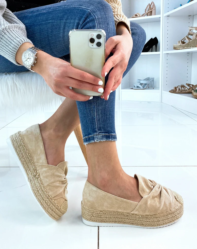 Espadrilles en suédine beige en forme de nœud