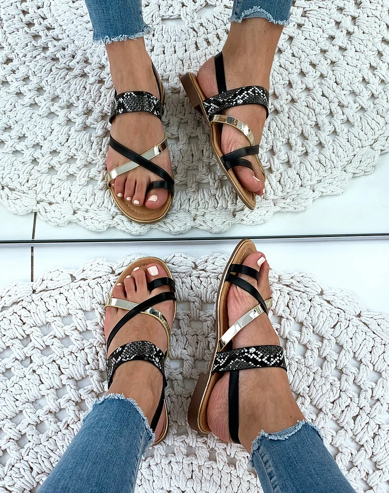 Nu-pieds noires à brides multiples et orteils