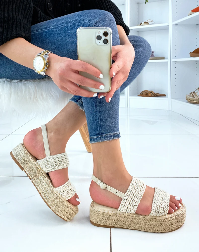 Sandales compensées beiges à brides texturées