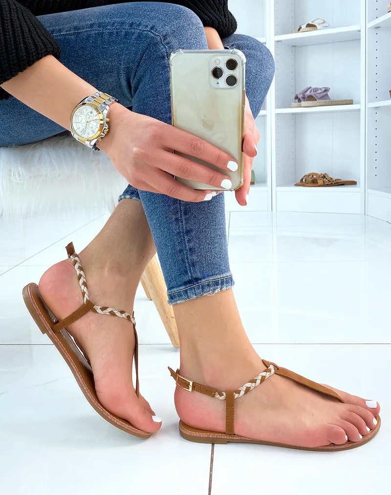 Nu-pieds en suédine camel à détail tressé