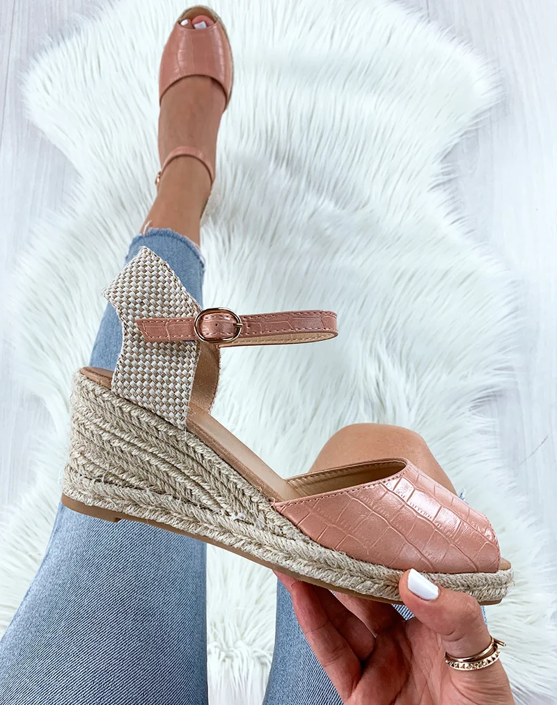 Sandales espadrilles compensées roses effet croco et corde