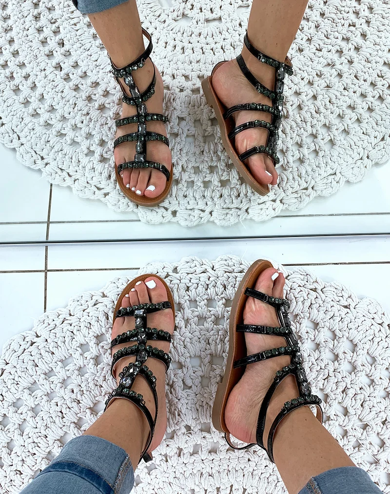 Nu-pieds noirs à bijoux fantaisistes