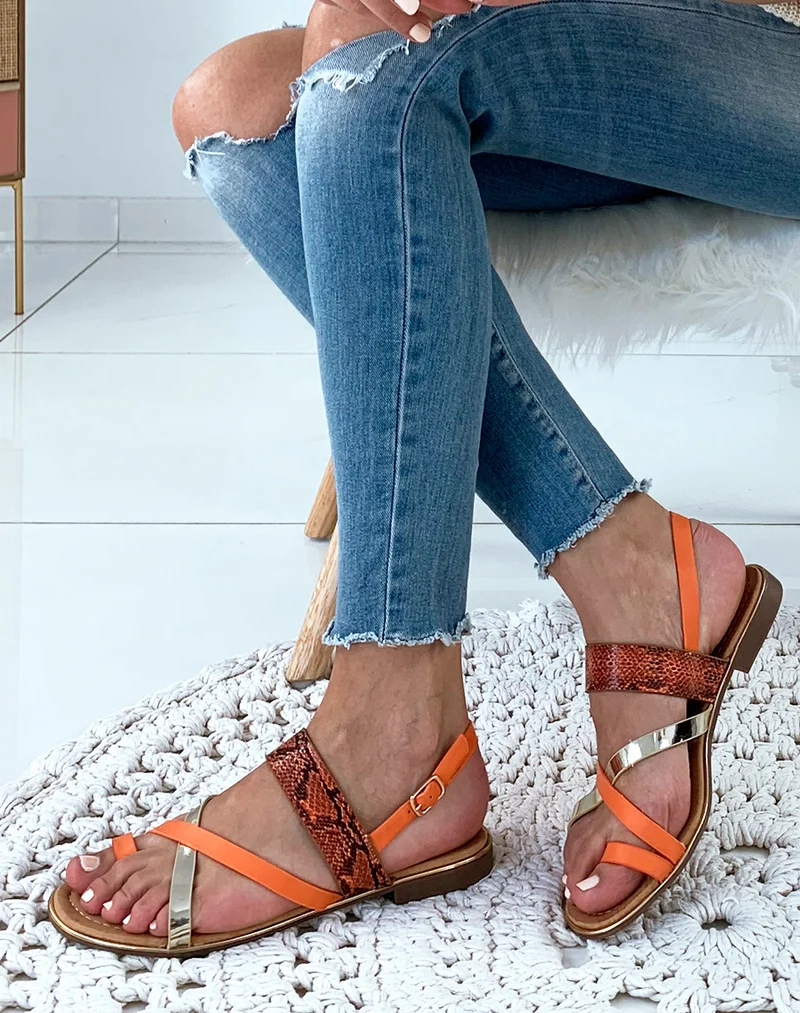 Nu-pieds orange à brides multiples et orteils
