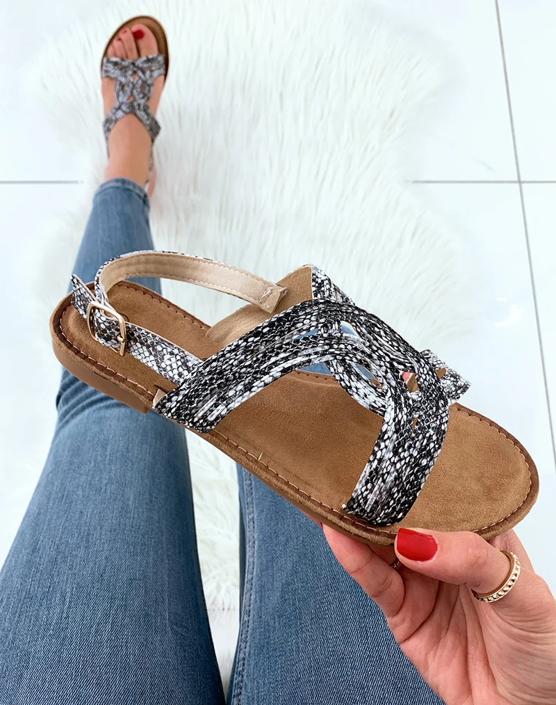 Nu-pieds blanches en serpentine
