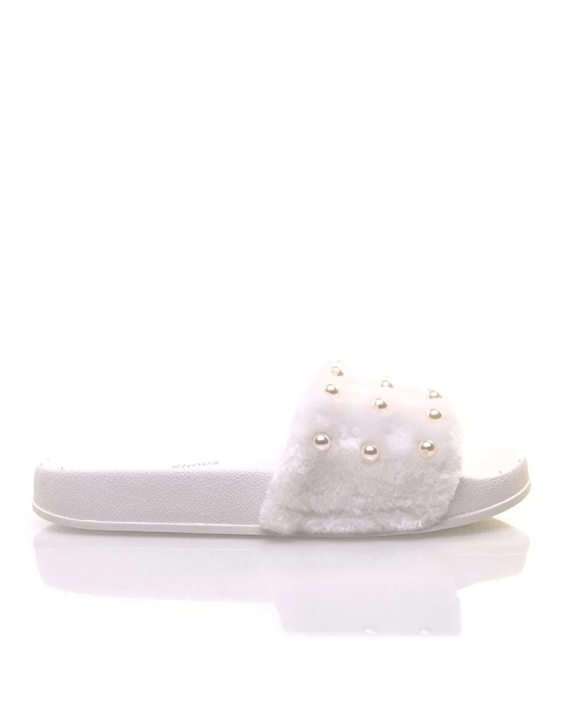 Mules blanches en fausse fourrure