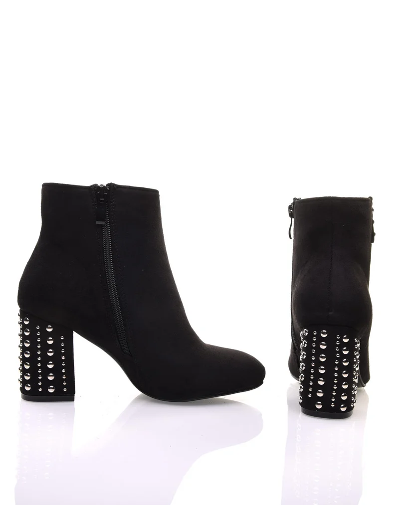 Bottines en suédine noires à talons cloutés