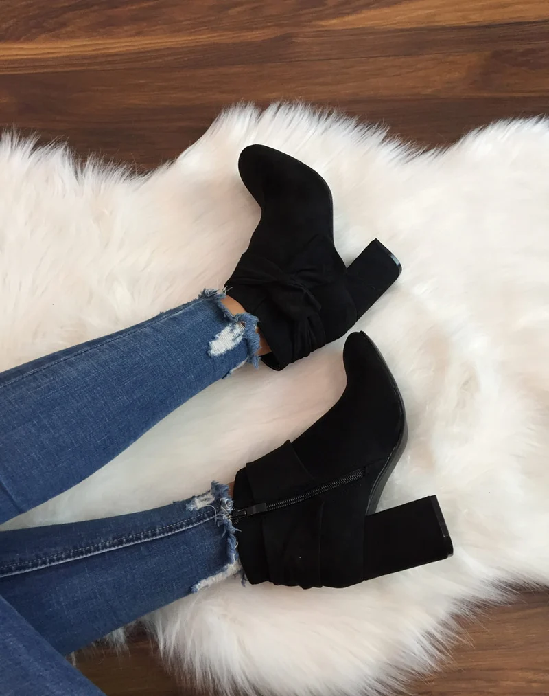 Bottines noires à n?ud