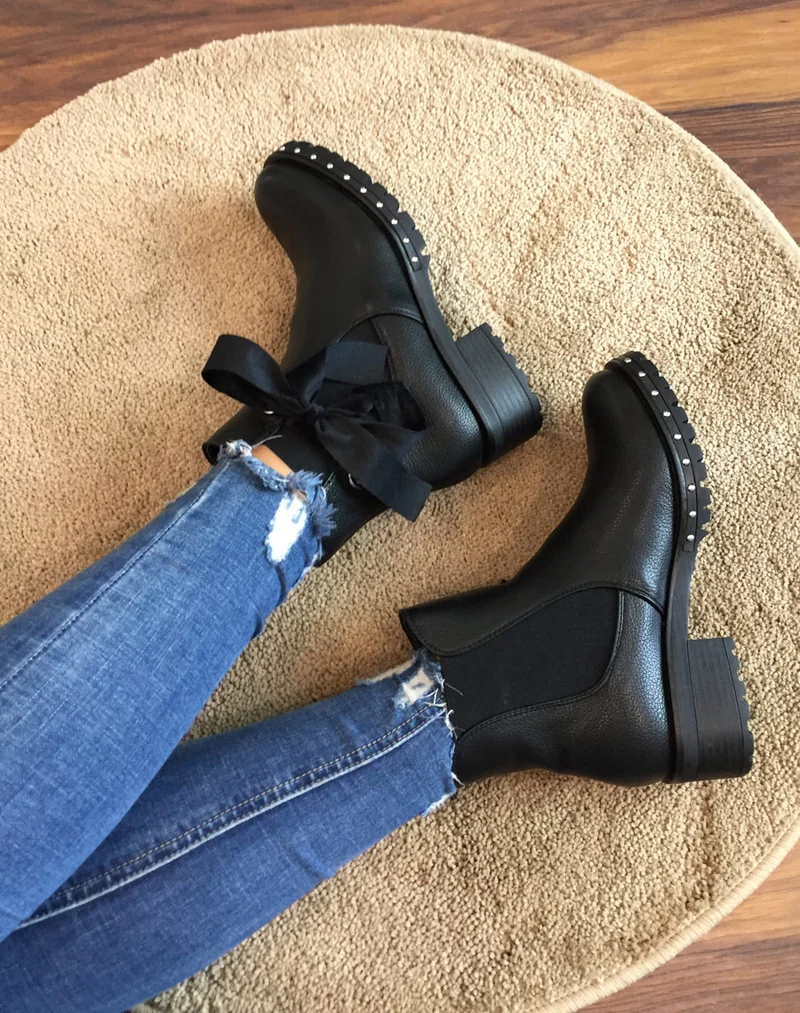 Bottines noires à noeud