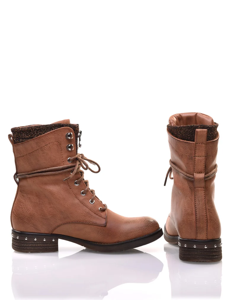 Chaussures montantes à lacets camel
