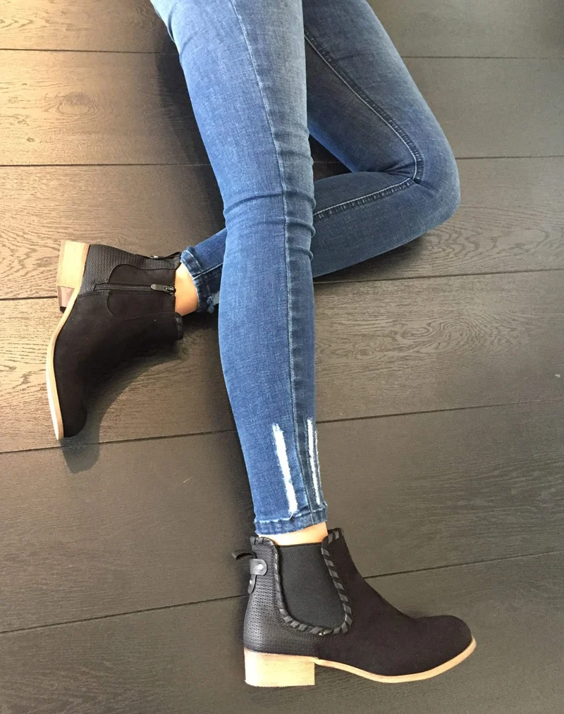 Bottines plates noires bi matières à détails