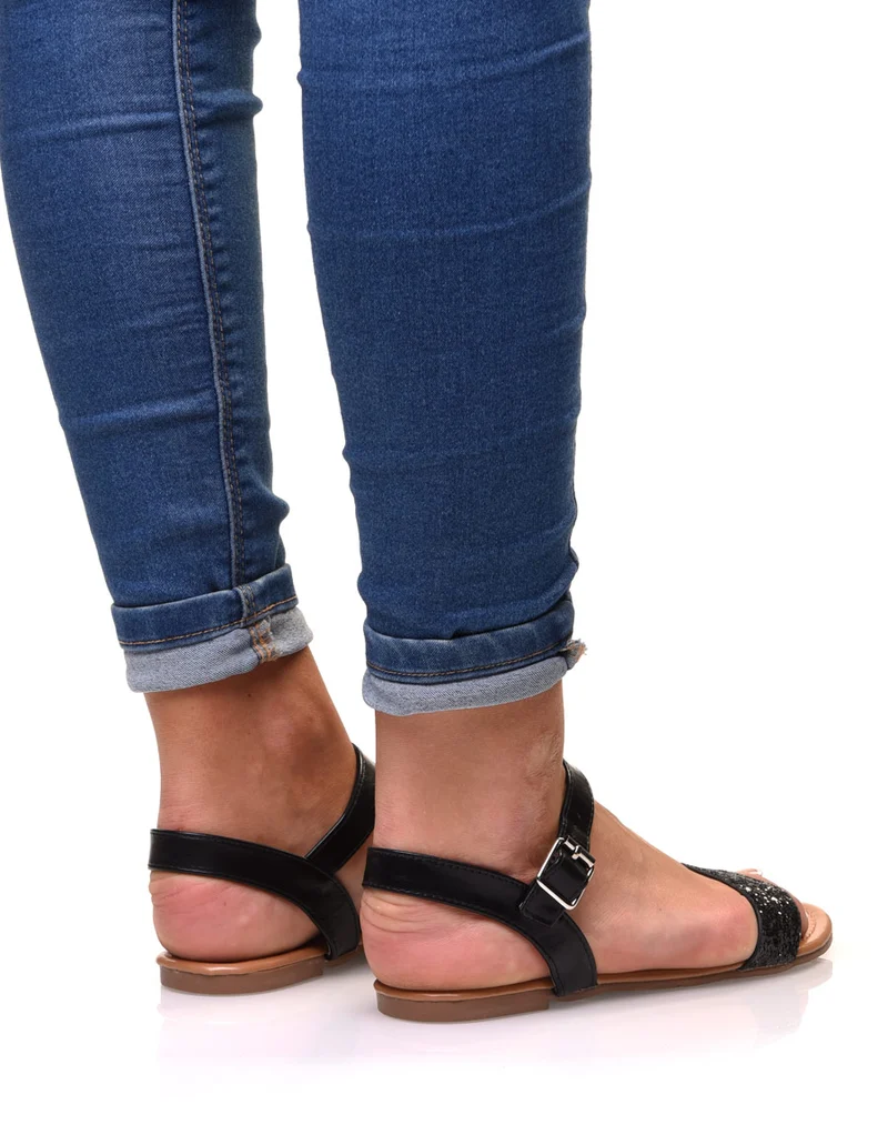 Nu-pieds noirs à lanière pailletée