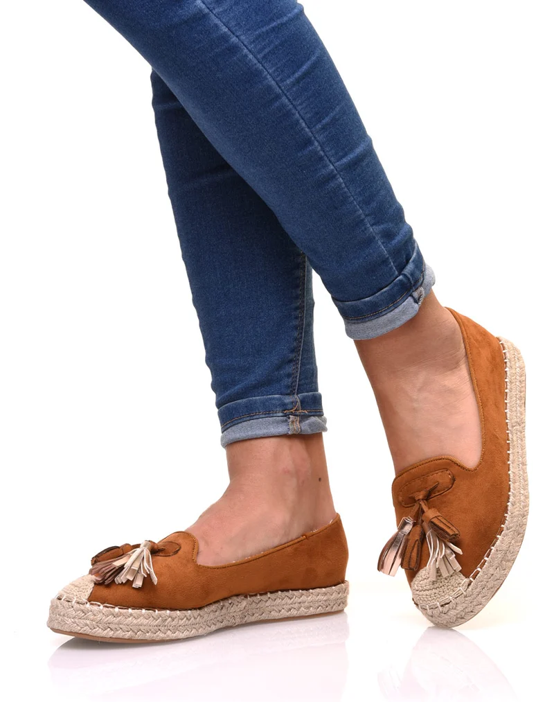 Espadrilles camel en suédine à pompons