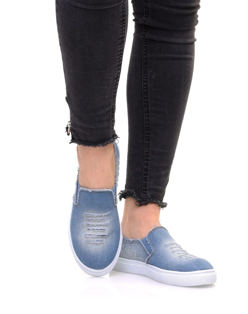 Tennis en jean bleu clair