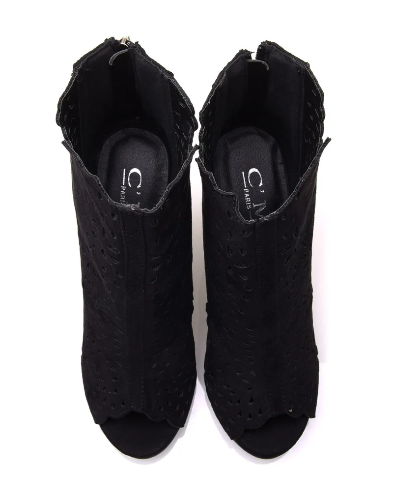 Bottines à talons noires ajourées en suédine