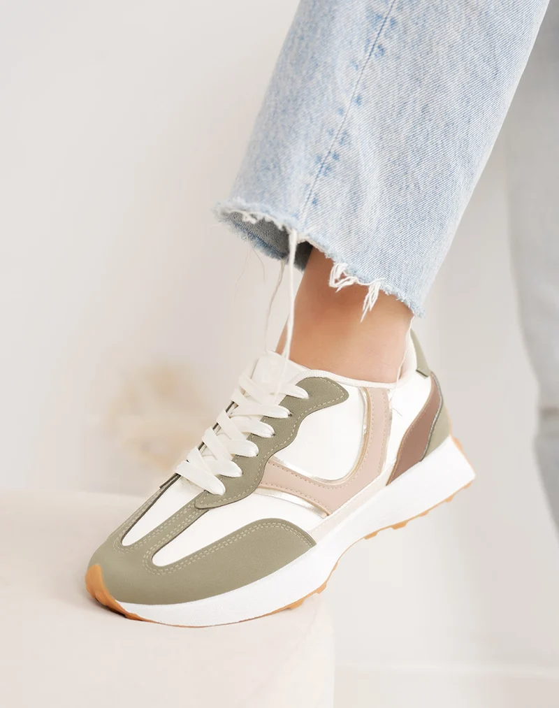 Basket femme vert kaki tendance à empiècements beige, bordeaux et doré
