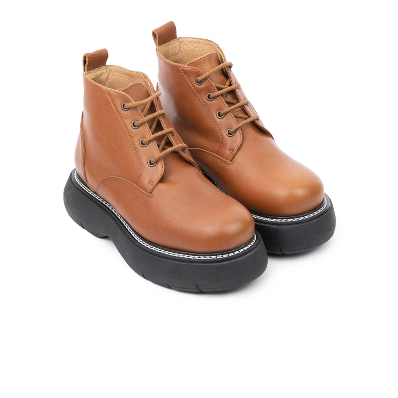Ravenclaw Tan Leather
