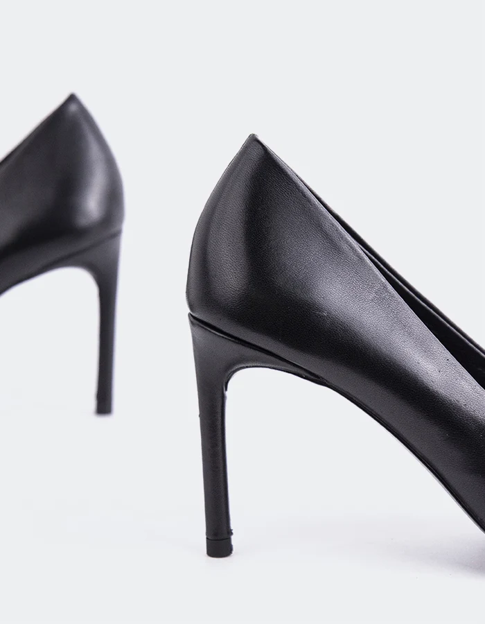Borealis Black Leather