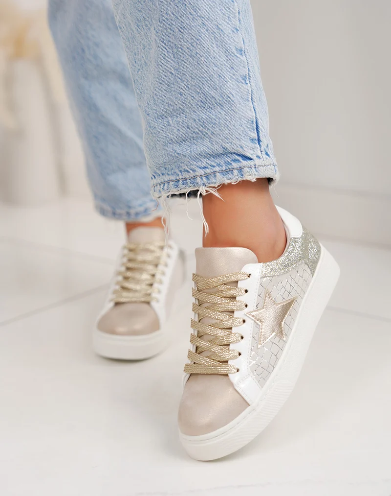 Basket femme blanche et dorée tendance à paillettes avec étoile brillante