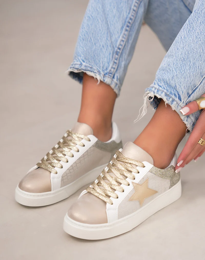 Basket femme blanche et dorée tendance à paillettes avec étoile brillante