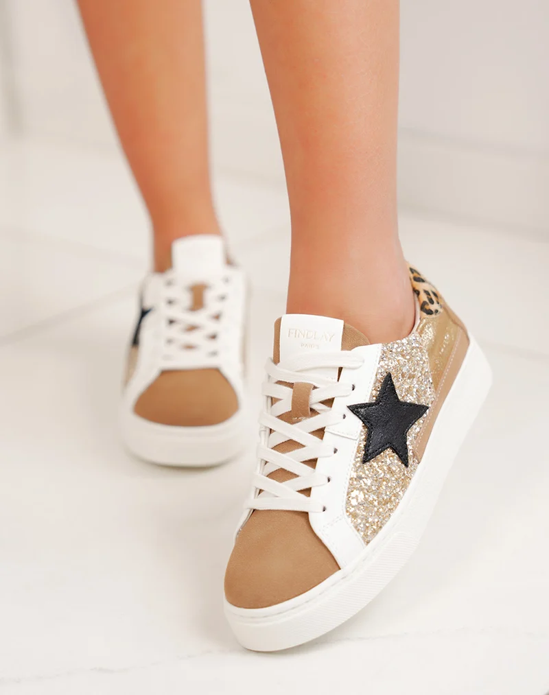 Basket femme marron tendance à paillettes dorées et empiècement léopard chic