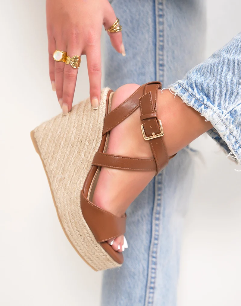 Sandales compensées femme camel élégantes en jute naturel