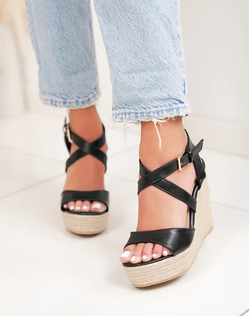 Sandales compensées femme noires élégantes en jute naturel
