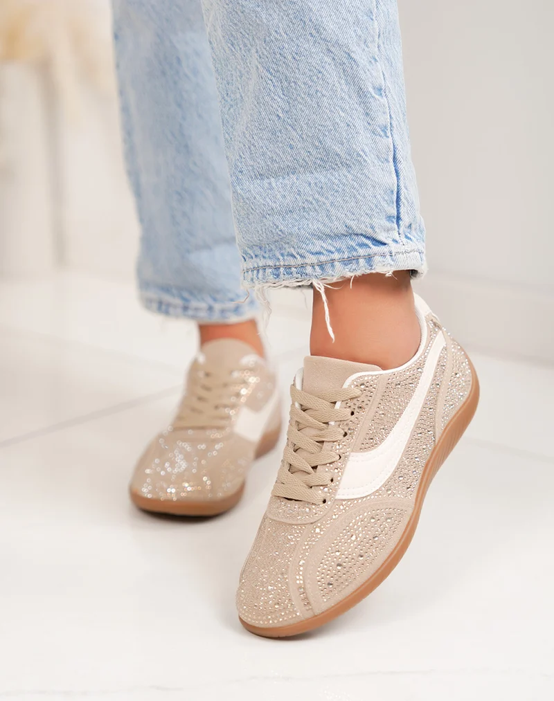 Basket femme beige à strass avec empiècements blanc et lacets assortis