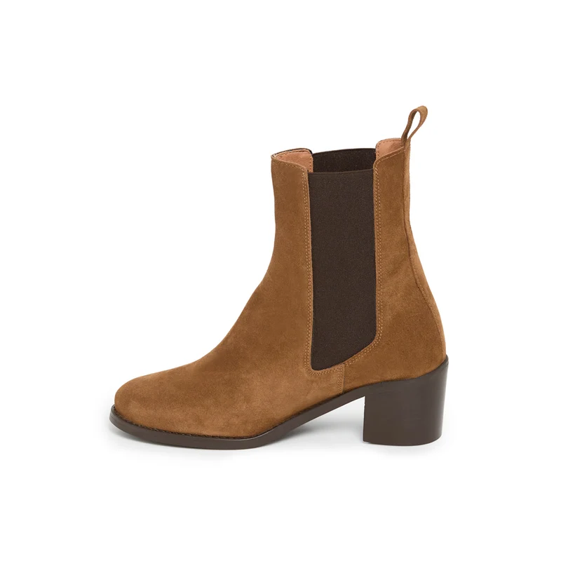 TERESIA CAMEL