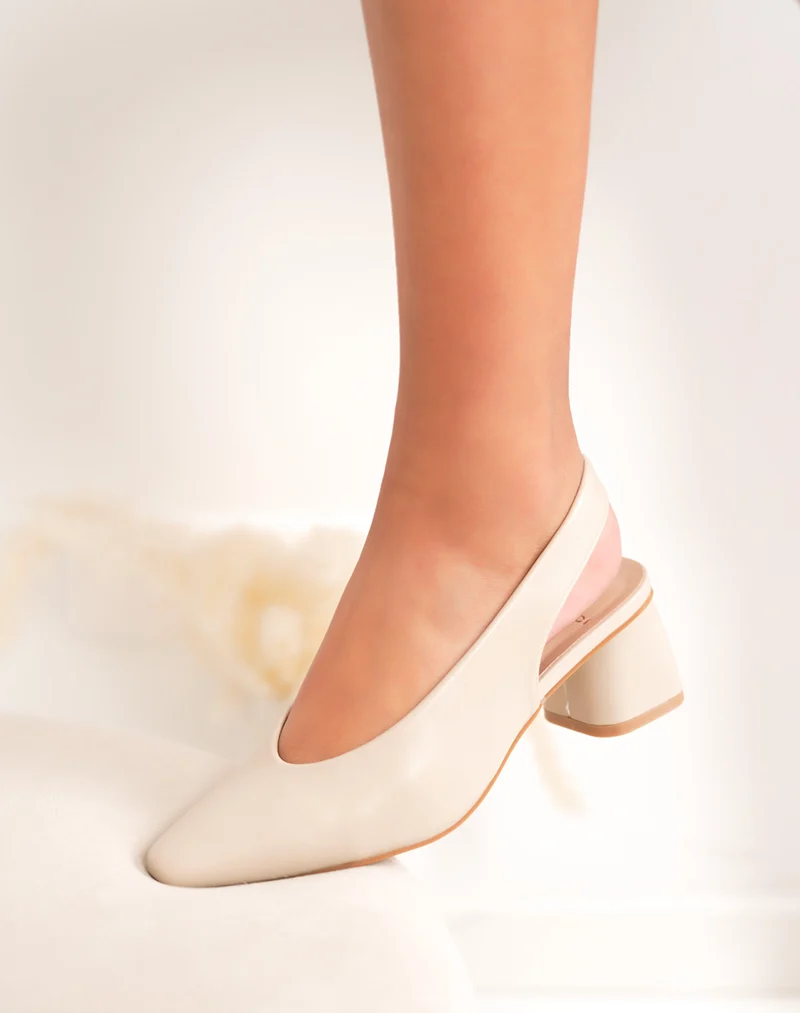 Escarpins femme beige clair à talon épais et bride arrière élégante