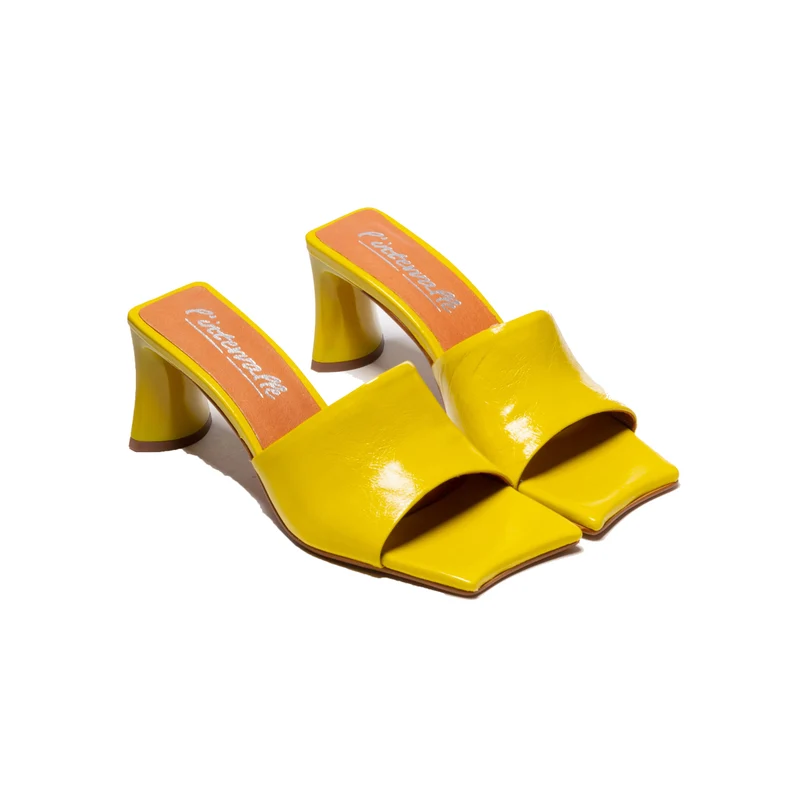 Singer Yellow Leather