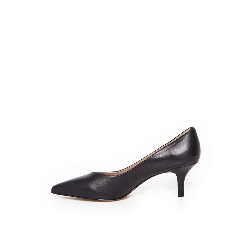 ETONNANTE NOIR