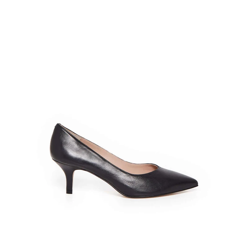 ETONNANTE NOIR