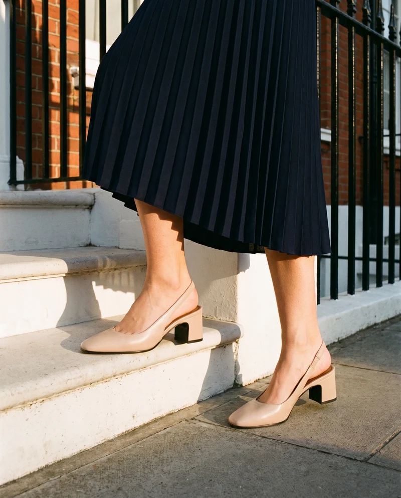 LIVIA BEIGE