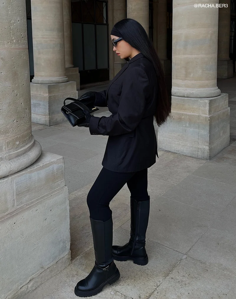 Bottes femme noires fourrées à semelle crantée, élastiquées avec sangle boucle cadenas