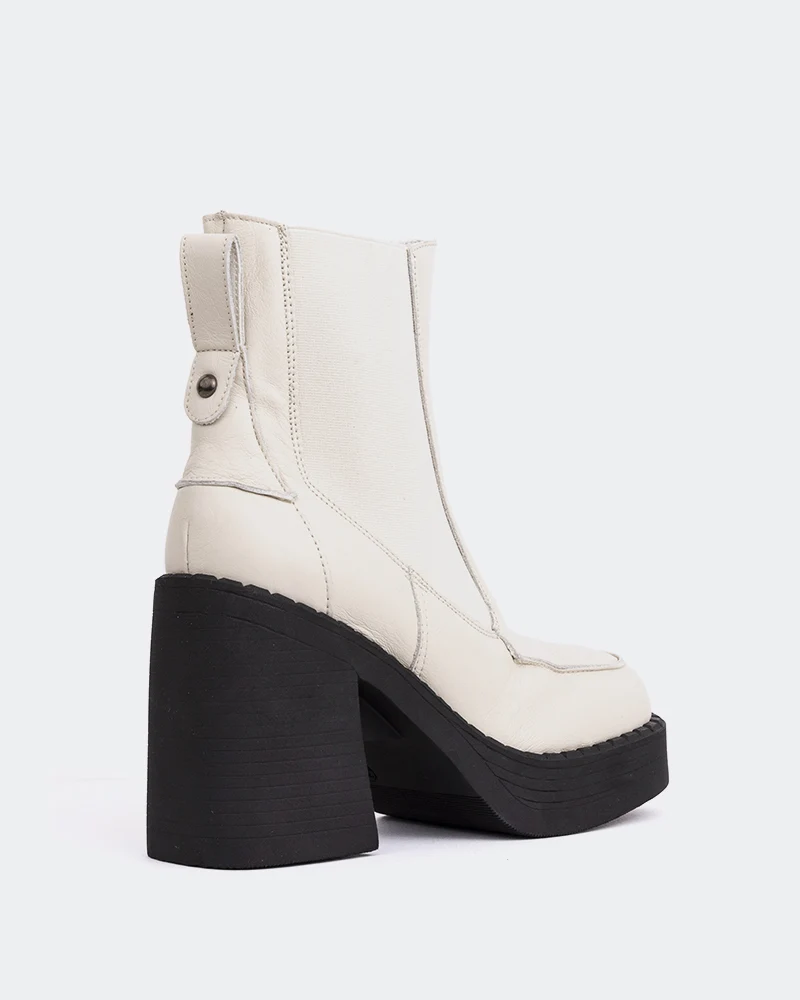 Pepas Off White Leather