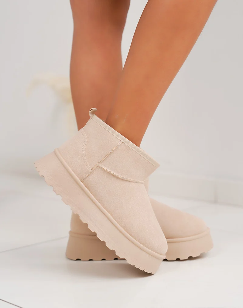 Bottines basses en suédine beige à plateforme fourrées