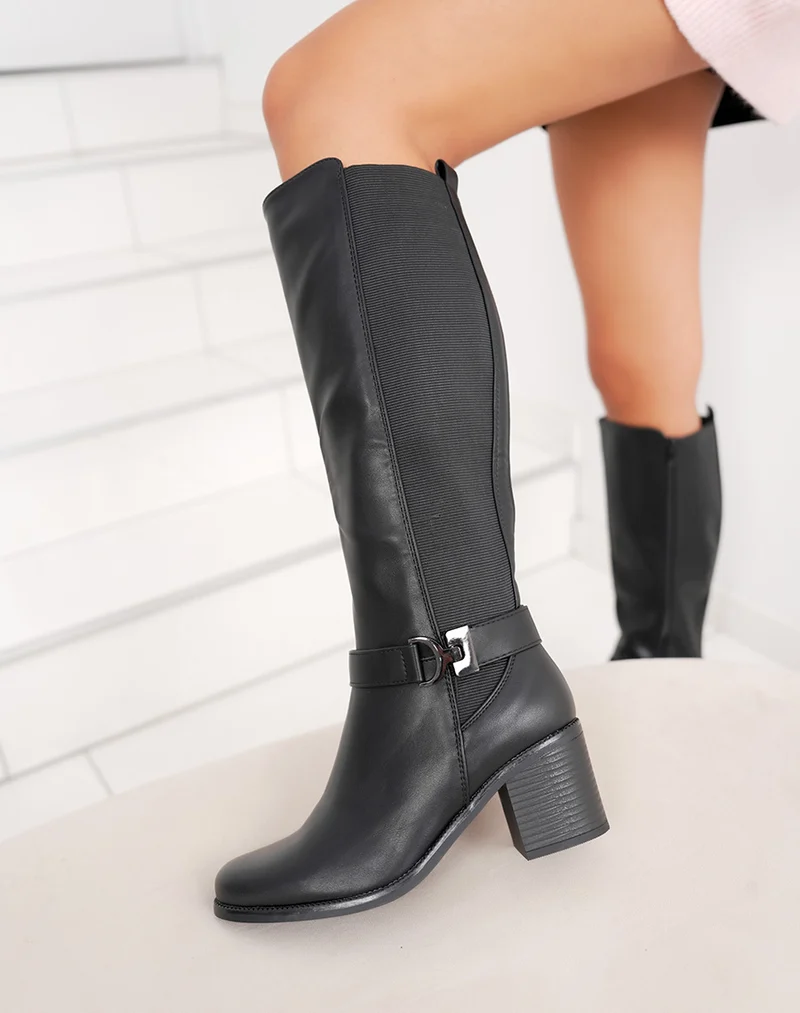 Bottes noires à talon style cavalière avec élastique et boucle métallique