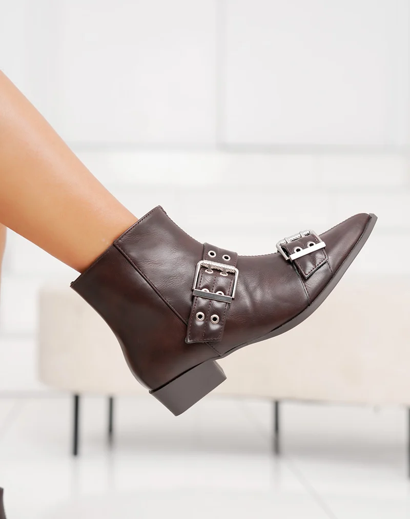 Bottines femme marron à bout pointu avec double lanière argentée intérieur fourré