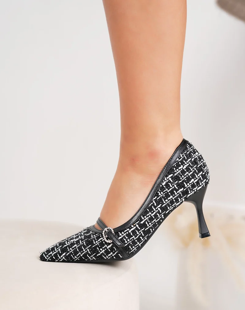 Escarpins femme noirs et blancs élégants en tweed avec boucle strassée