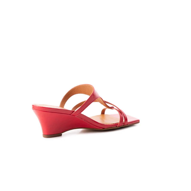 Niobe Red Leather