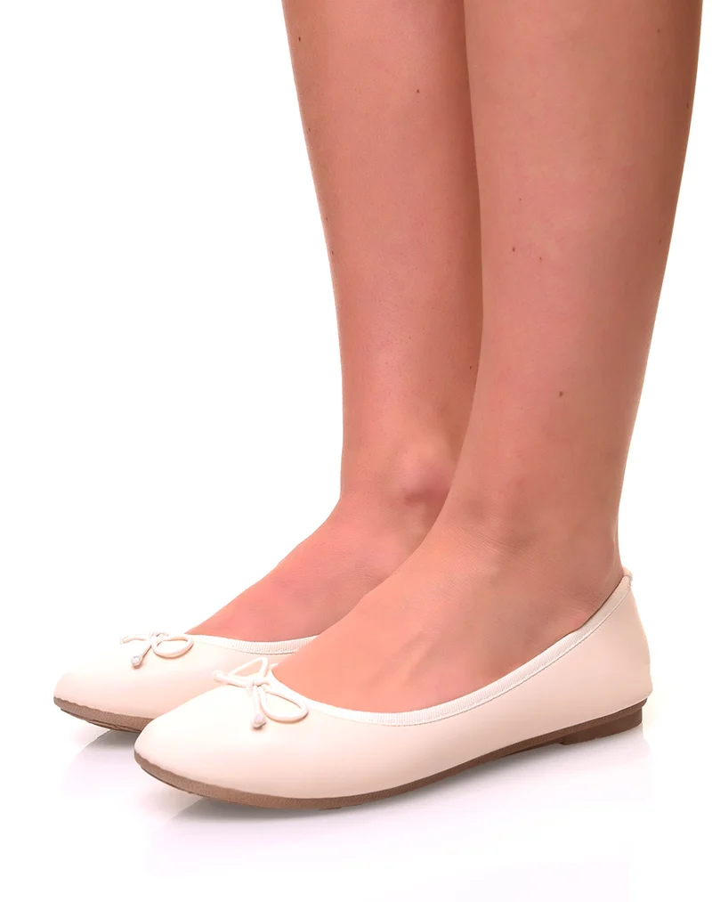 Ballerines crèmes à petits noeuds