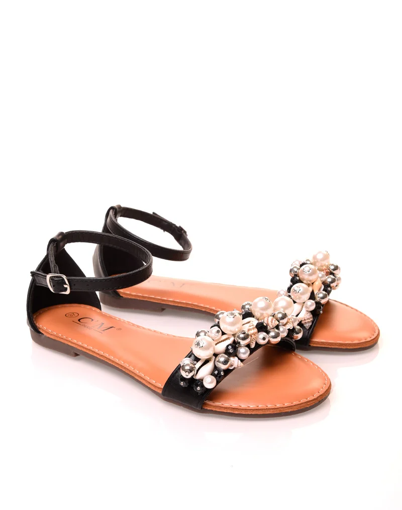 Nu-pieds simili cuir noirs à détails perlés et coquillages