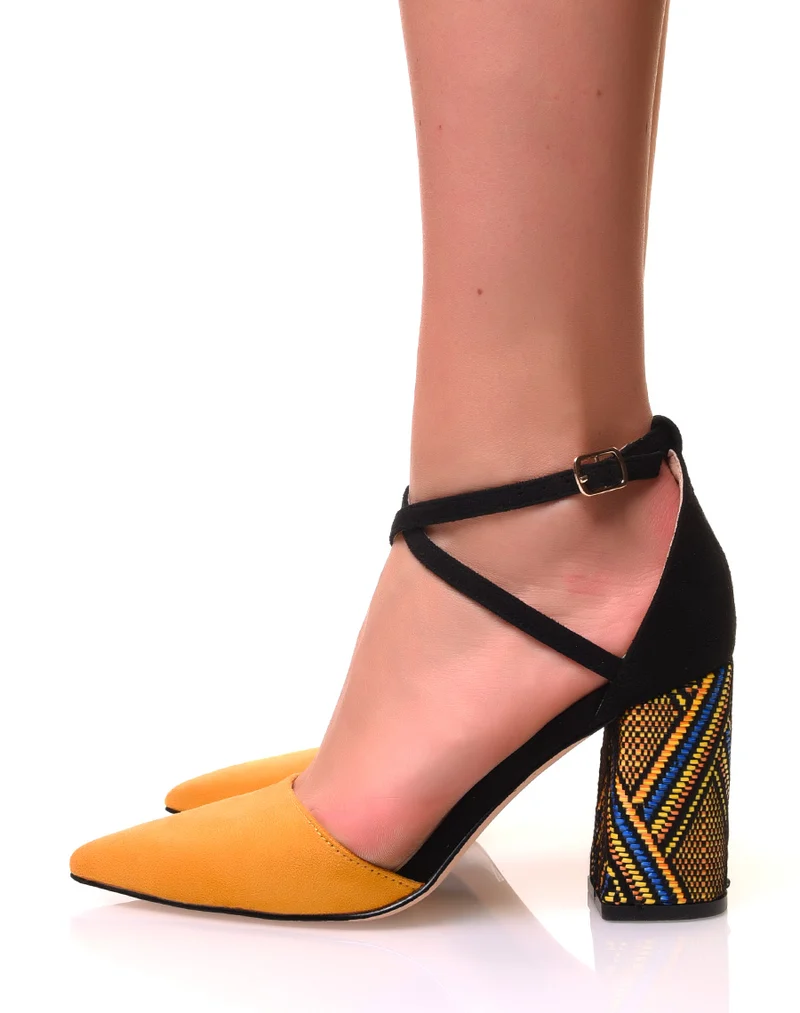 Escarpins à talons carrés tissés en suédine jaune