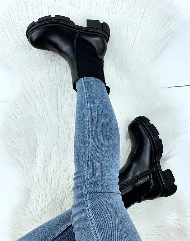 Bottines montantes noires à semelle épaisse