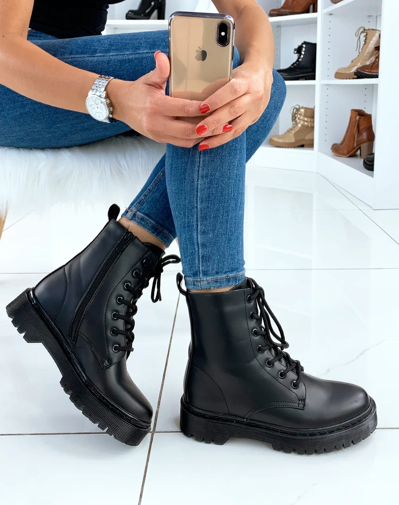 Bottines hautes noires mat