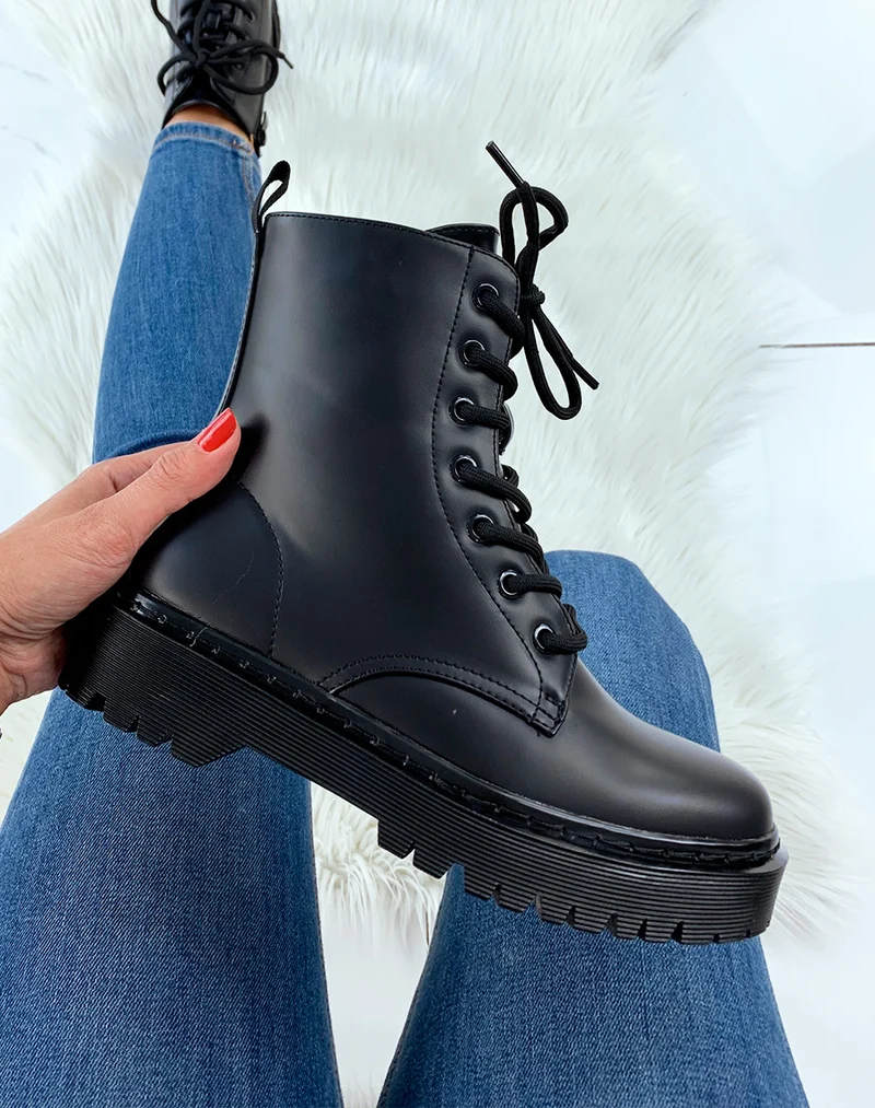 Bottines hautes noires mat