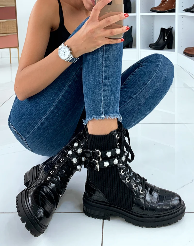 Bottines montantes noires effet croco