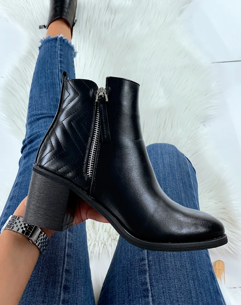 Bottines basses noires à talons mi-haut